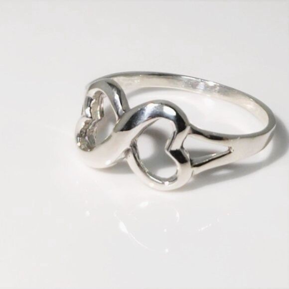 Infinity Hearts Ring in Sterling Silver Size 6 - Picture 3 of 8